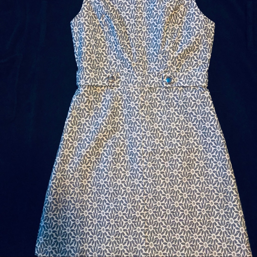 Daisys grey dress